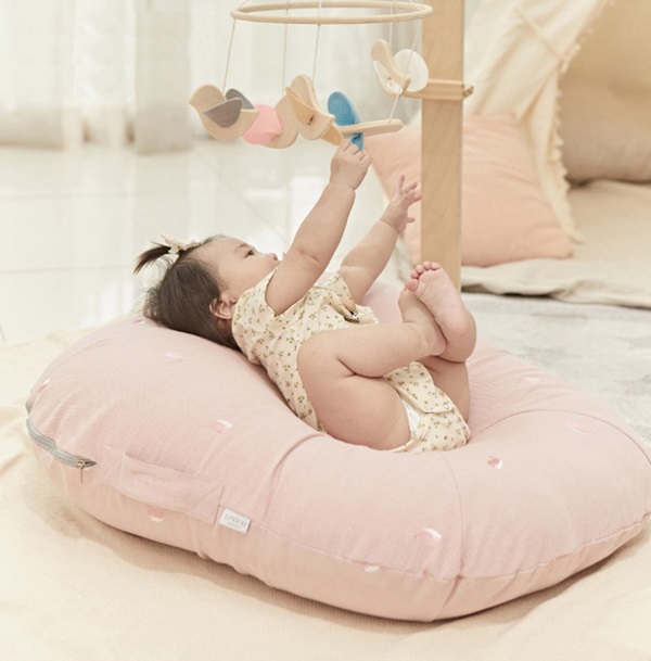So sánh gối chống trào ngược Rototo Bebe và Emong