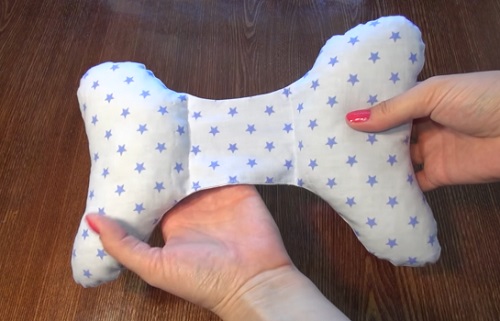 Cách may gối tai voi cho bé