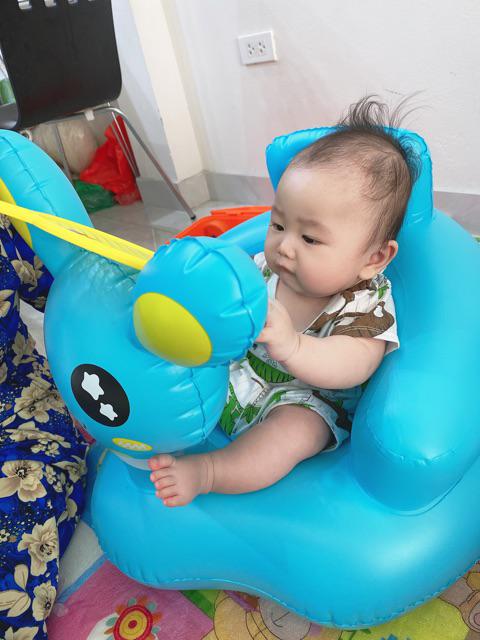 Cách sử dụng ghế hơi tập ngồi cho bé