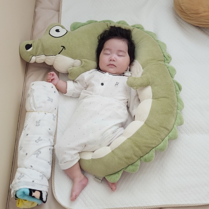 GỐI CÁ SẤU CHỮ C CHO BÉ