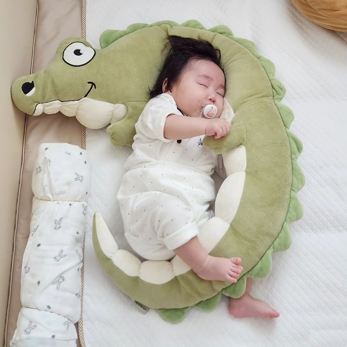 GỐI CÁ SẤU CHỮ C CHO BÉ