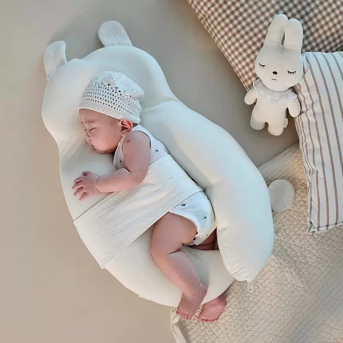 GỐI CHẶN NẰM NGHIÊNG CHO TRẺ SƠ SINH
