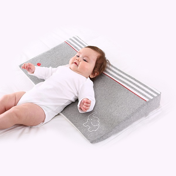 GỐI CHO BÉ BÚ NẰM SANDESICA