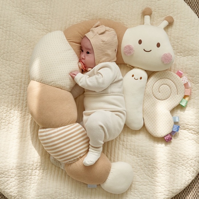 GỐI CHỮ C CHO BÉ SƠ SINH EMONG