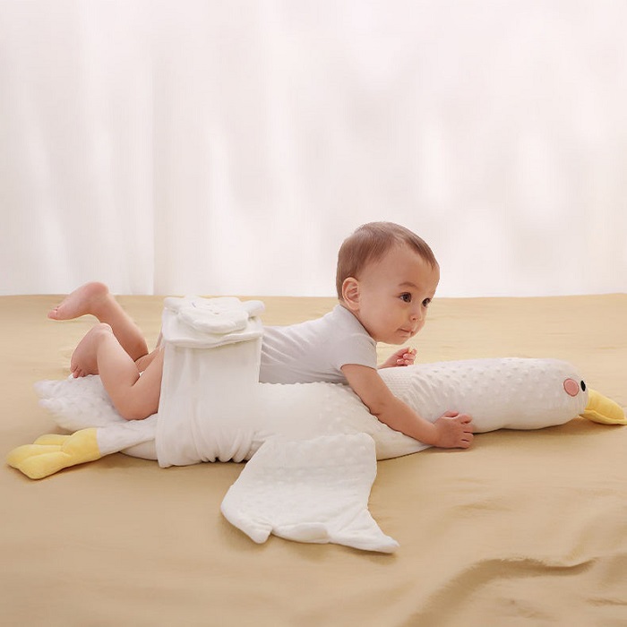 GỐI VỊT NẰM SẤP CHO BÉ