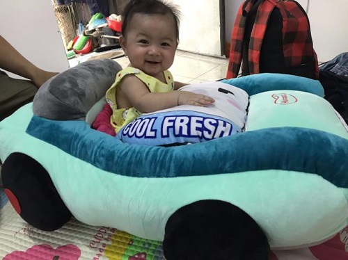 Review-ghe-tap-ngoi-cho-be-Huggies