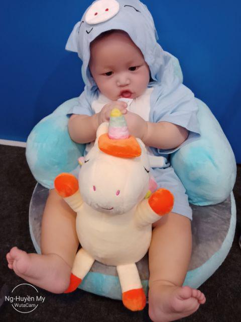 Review-ghe-tap-ngoi-cho-be-Huggies