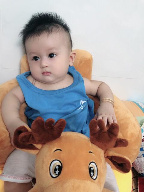 Review-ghe-tap-ngoi-cho-be-Huggies