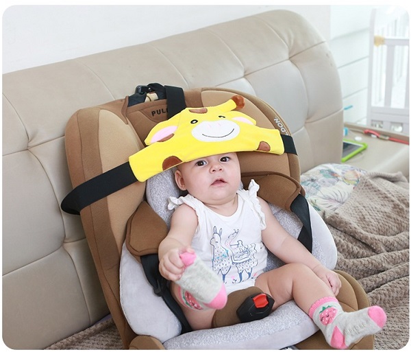 dai-giu-dau-cho-be-tren-o-to-1075-7