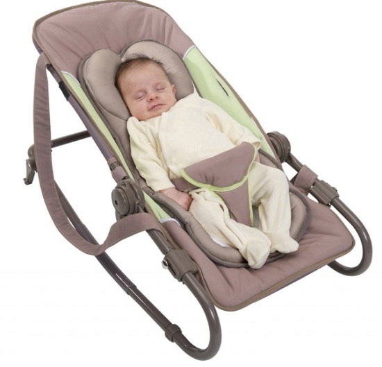 dem-lot-ghe-ngoi-o-to-cho-tre-so-sinh-chi-tiet-h5