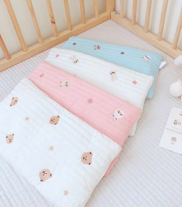 goi-cao-su-cho-be-so-sinh-monona-h10