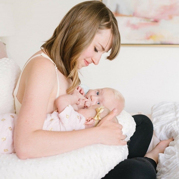 goi-cho-2-be-song-sinh-cung-bu-h6