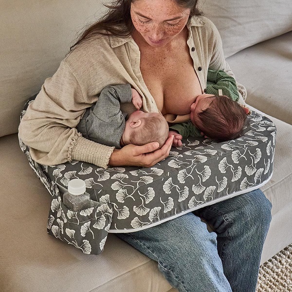 goi-cho-be-sinh-doi-bu-my-brest-friend-h7