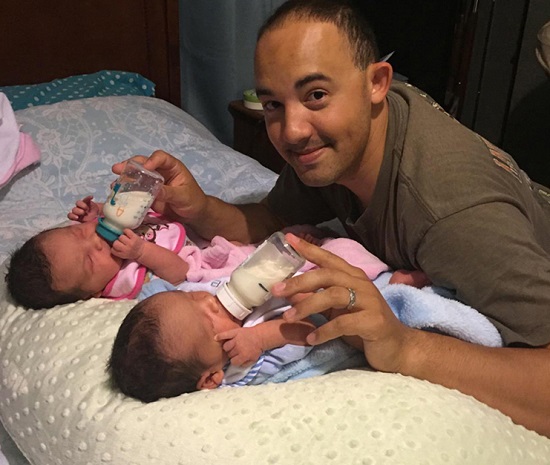 goi-chong-trao-nguoc-cho-be-sinh-doi-chi-tiet