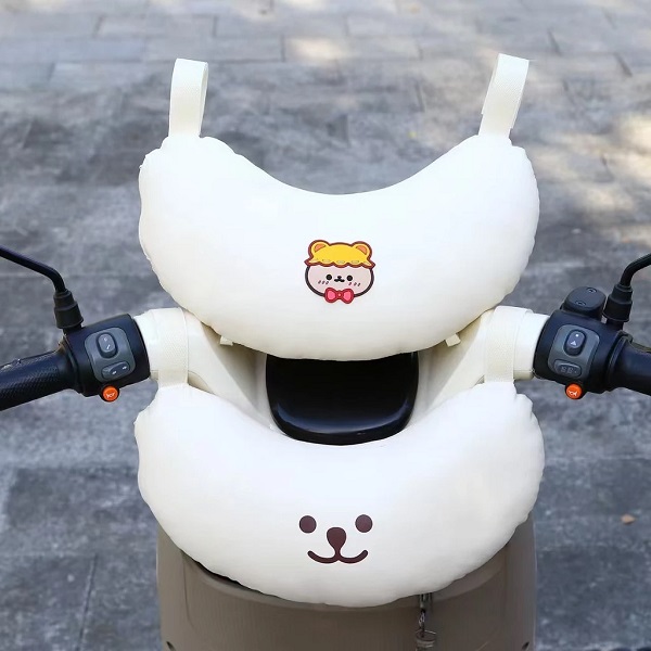 goi-chong-va-dap-di-xe-may-cho-tre-em-h7