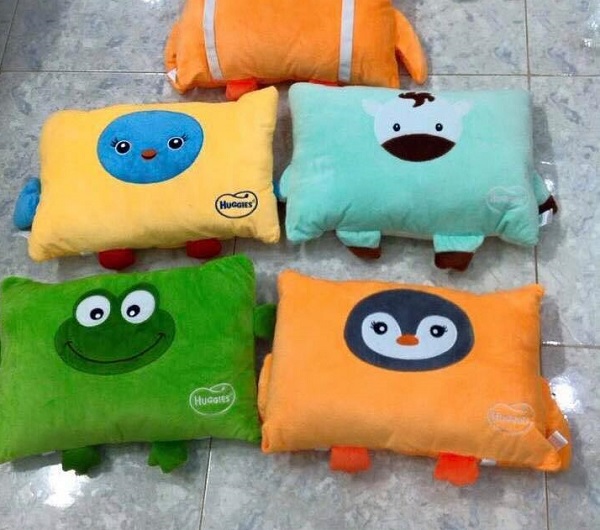 goi-di-xe-huggies-cho-be-h10