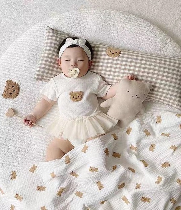 goi-om-chu-nhat-cho-be-so-sinh-h7