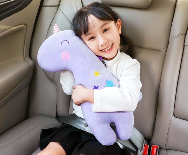 goi-om-di-xe-o-to-hinh-thu-cho-be-1079-16.1