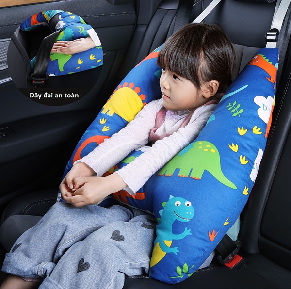 goi-om-tren-xe-hoi-cho-be-go-0822-5